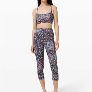 Lululemon Align Crop *21"
Water Blossom Multi